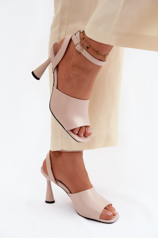 Beige dames sandalen met kleine hakken Vinceza 62297