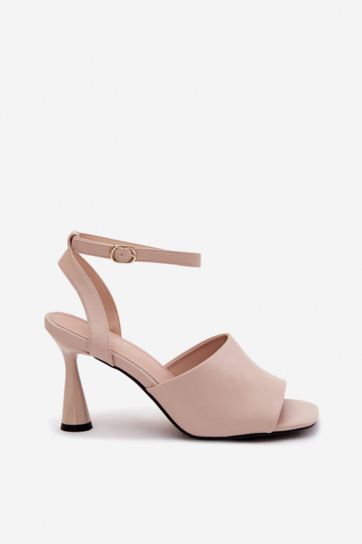 Beige dames sandalen met kleine hakken Vinceza 62297
