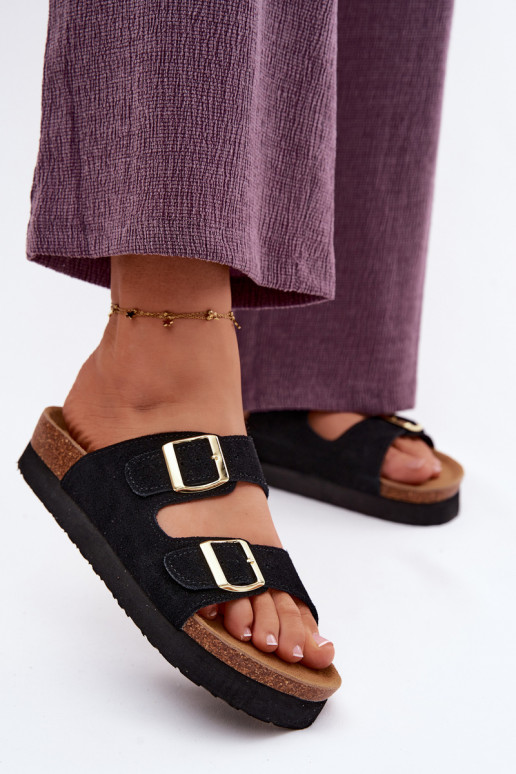 Zwarte faux suede slippers met platform en gespen Vinceza 102657