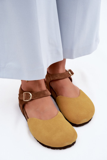 Leren suède sandalen met gesloten neuzen Tai turiciejka H7365-07 geel