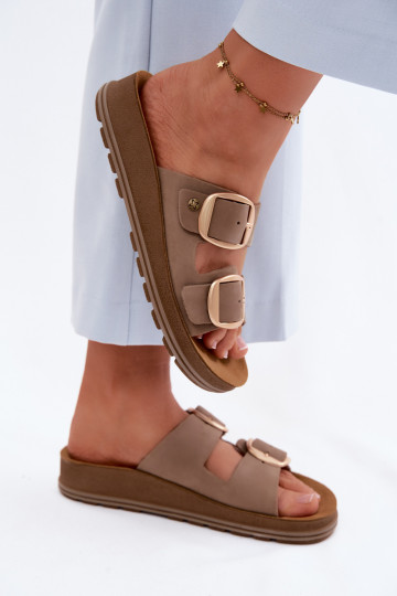 Leren pantoffels met gespen Het heeftciejka P7537-04 beige