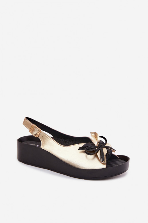Dames sandalen met ornamenten S.Barski KV61-6045 gouden kleur
