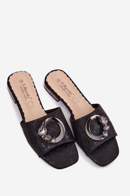 Dames slippers met brede hakken en ornamenten KV61-6025 zwarte kleur