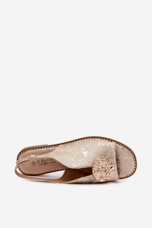 Dames sandalen met brede hakken met ornamenten S.Barski KV61-6035 gouden kleur