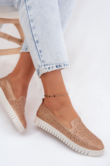 Instap schoenen met geperforeerde elementen in champagne Salty