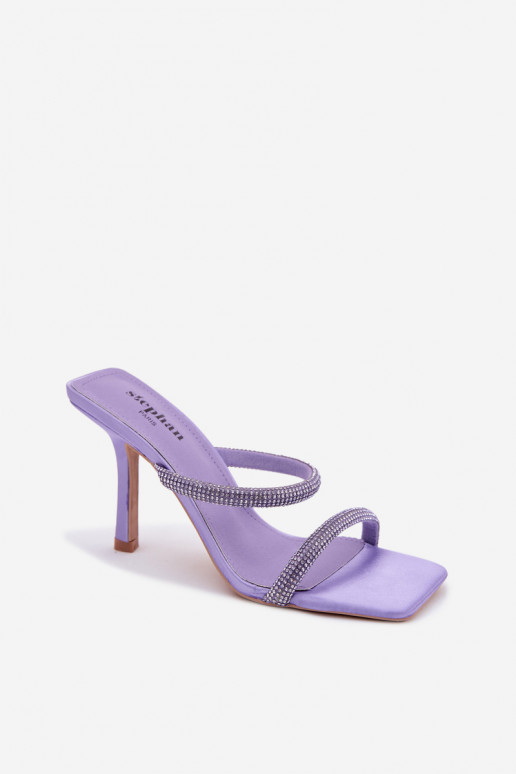 Paarse slippers met dunne hakken versierd met rhinestones Vittoria