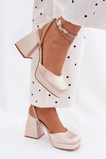 Gouden sandalen op chunky hakken met glinsterende studs Seraphina