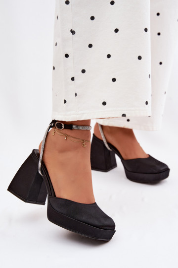 Zwarte sandalen op chunky hakken met glinsterende studs Seraphina