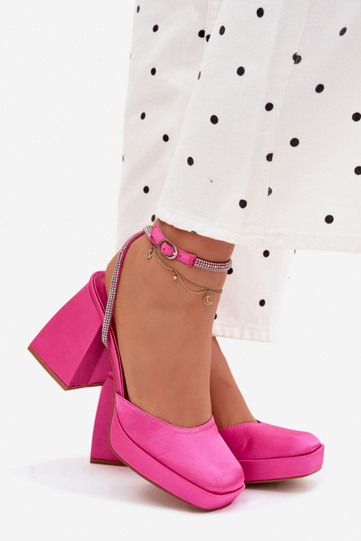 Roze sandalen op chunky hakken met glinsterende studs Seraphina