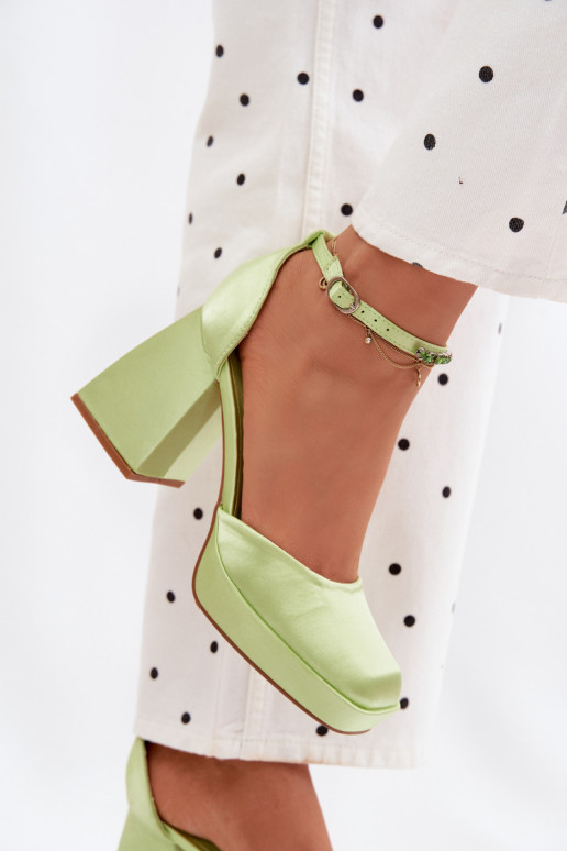 Groene sandalen met hak en satijnen afwerking Calistae