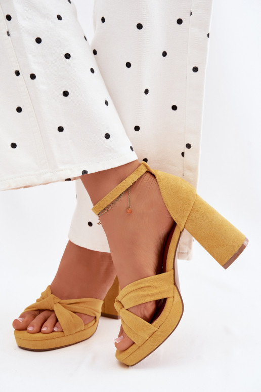 Gele hoge hak sandalen van faux suede Rosetta