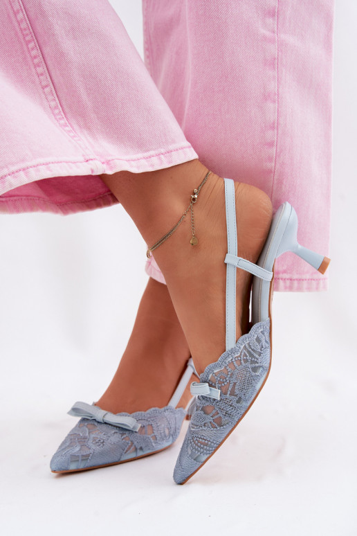 Blauwe sandalen met kant en strikjes op de hak Tai turiribelle