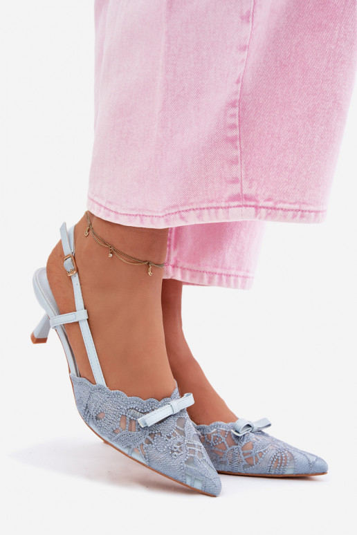 Blauwe sandalen met kant en strikjes op de hak Tai turiribelle