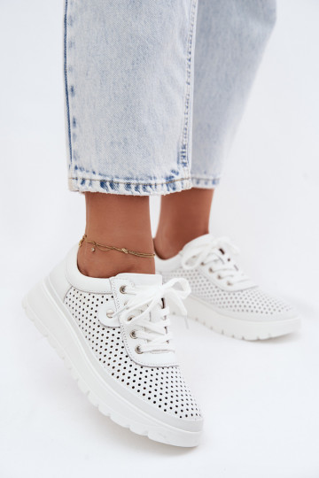 Witte geperforeerde leren schoenen voor dames Vinceza 79629 2