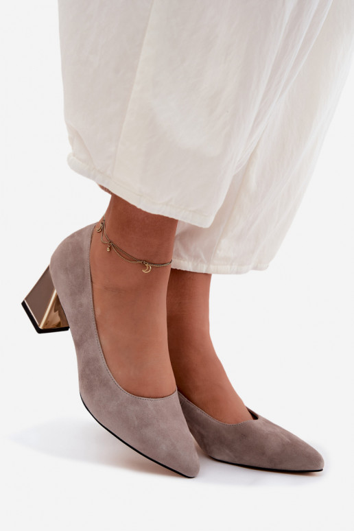 Zandkleurige faux suede hakken Vinceza 66921