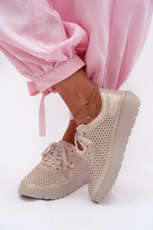 Gouden geperforeerde leren schoenen voor dames Vinceza 79629