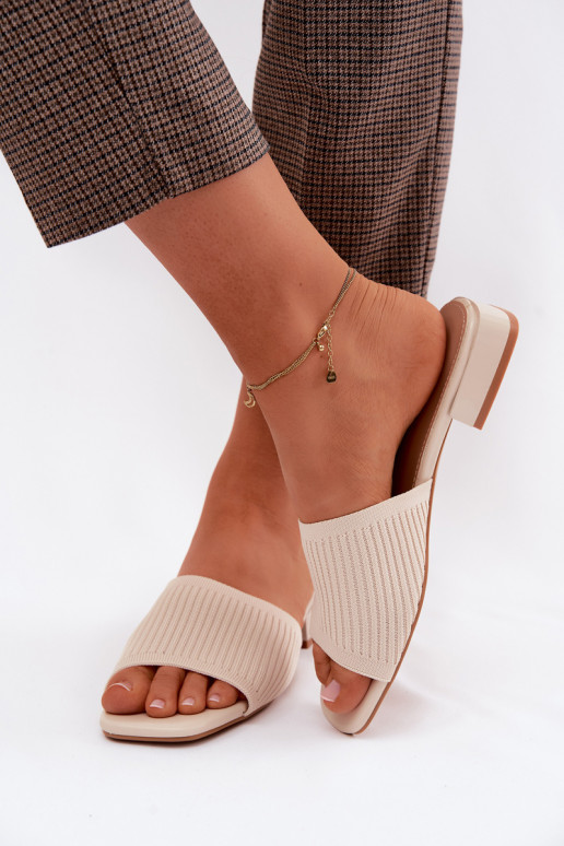 materiaal Damespantoffels met brede hakken ivoor Belissea