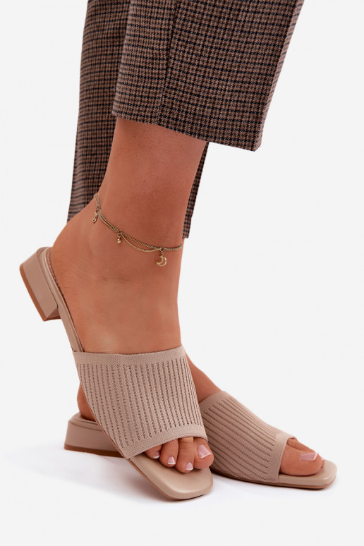 materiaal Damespantoffels met brede hakken beige Belissea