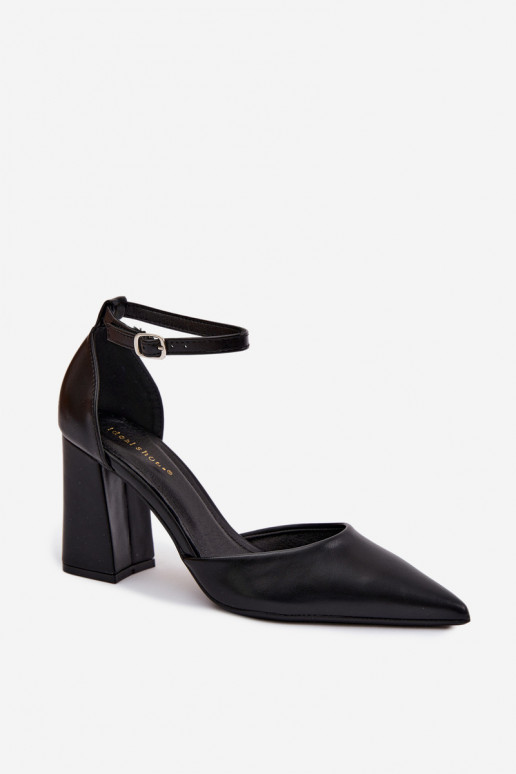 Hakken van faux leather in zwart kleur Selvra