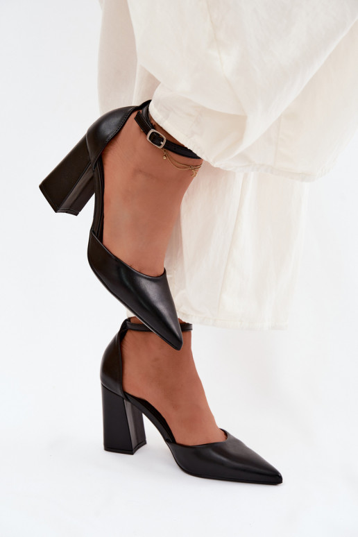 Hakken van faux leather in zwart kleur Selvra