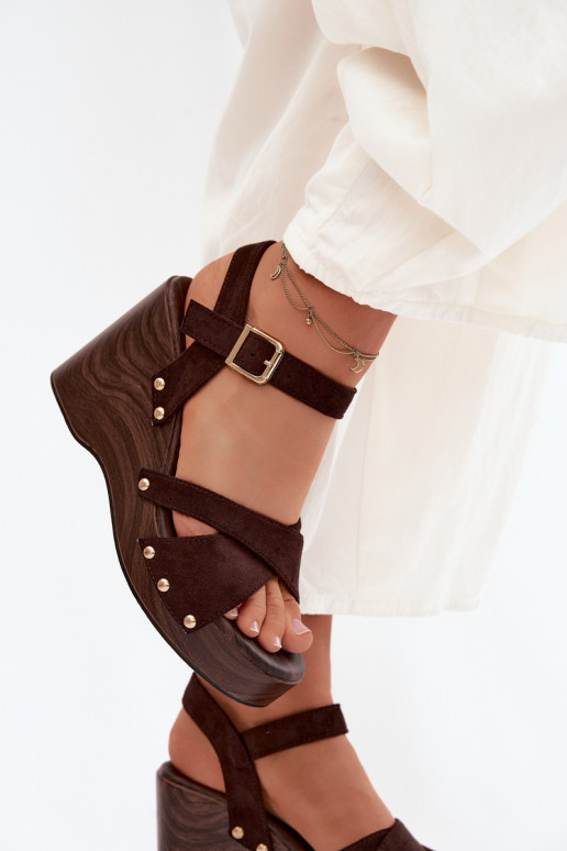 Dames platform sandalen in goud met studs Ze Velvra