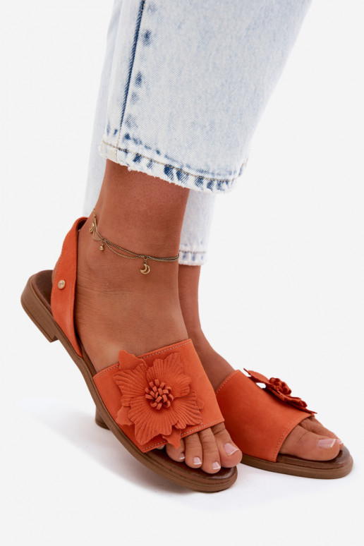 Suède sandalen met brede hakken en decoratieve bloemen Zazoo 407471 in oranje