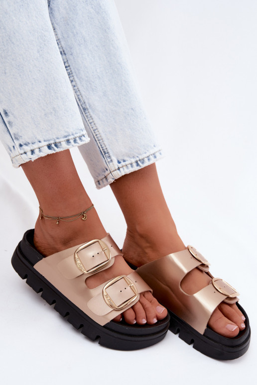 Damespantoffels Platformie met gespen Lee Cooper LCIN-26-35-4462L gouden kleur