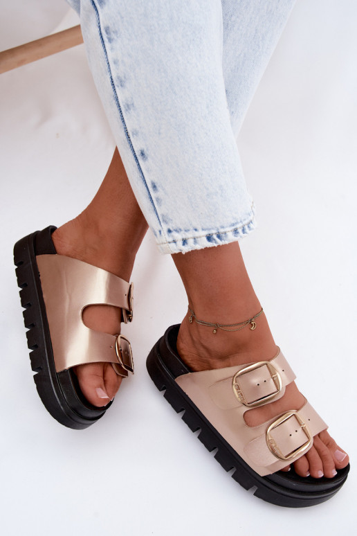 Damespantoffels Platformie met gespen Lee Cooper LCIN-26-35-4462L gouden kleur