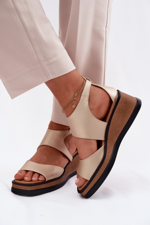 Leer Platform sandalen Het heeftciejka K7471-26 gouden kleur