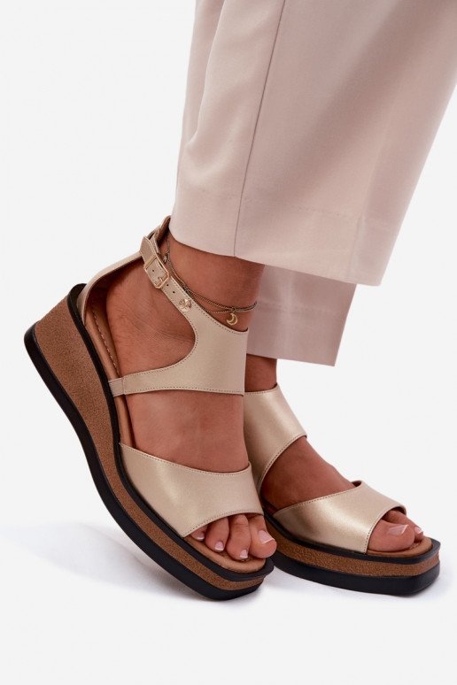 Leer Platform sandalen Het heeftciejka K7471-26 gouden kleur