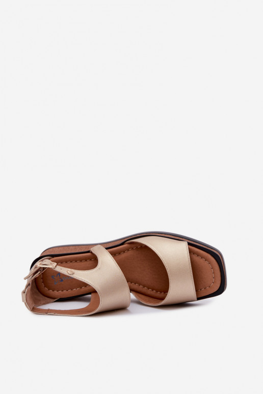 Leer Platform sandalen Het heeftciejka K7471-26 gouden kleur