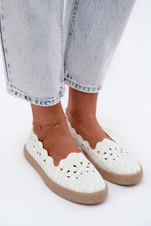 Espadrilles met uitsnijdingen en bloemen in witte kleur Merivelle