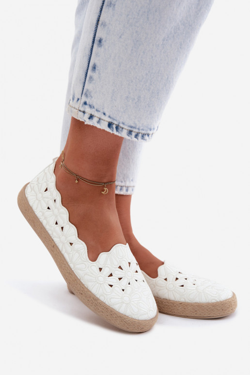 Espadrilles met uitsnijdingen en bloemen in witte kleur Merivelle
