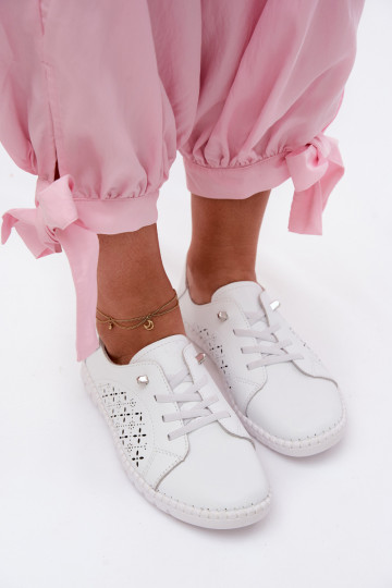 Schoenen met uitsnijdingen van natuurlijk leer in witte kleur Flaria