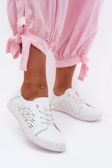 Schoenen met uitsnijdingen van natuurlijk leer in witte kleur Flaria 2