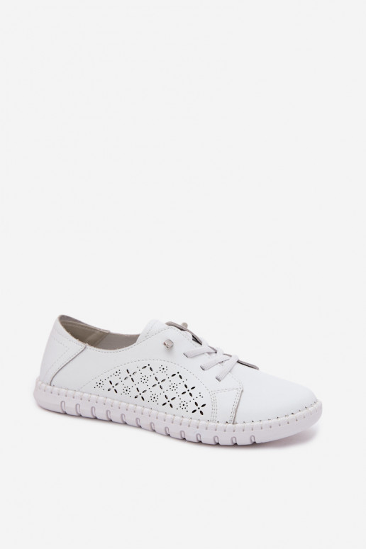Schoenen met uitsnijdingen van natuurlijk leer in witte kleur Flaria