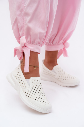 Instap schoenen met uitsnijdingen van faux leather in witte kleur Geressa