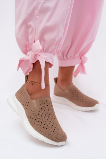Instap schoenen met uitsnijdingen van faux suede in zandkleur Geressa