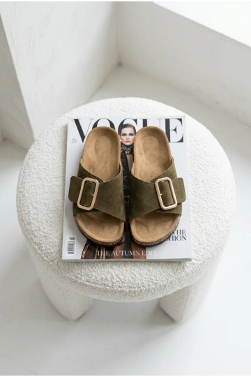 Faux suède dames slippers met gespen in khaki kleur Beryl