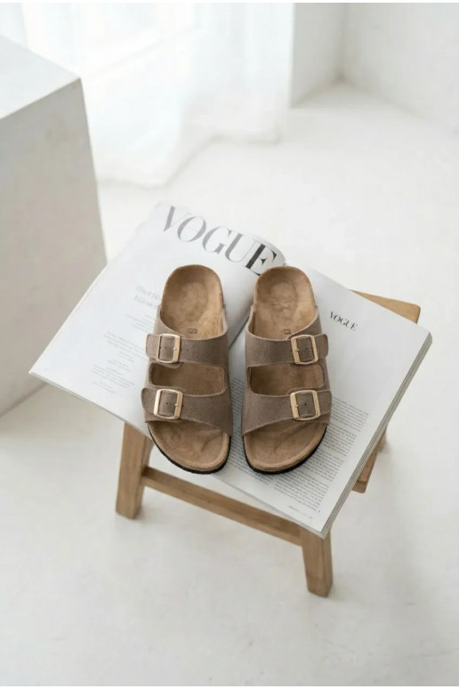 Dames slippers met gespen in bruine kleur Capri