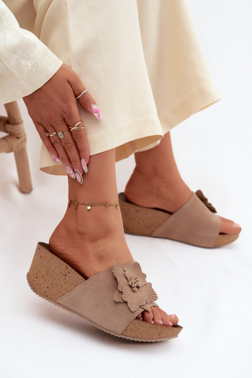 Leer Dames suède pantoffels met platform Met sierlijk met bloemenem Zazoo 40312 kleur cappuccino