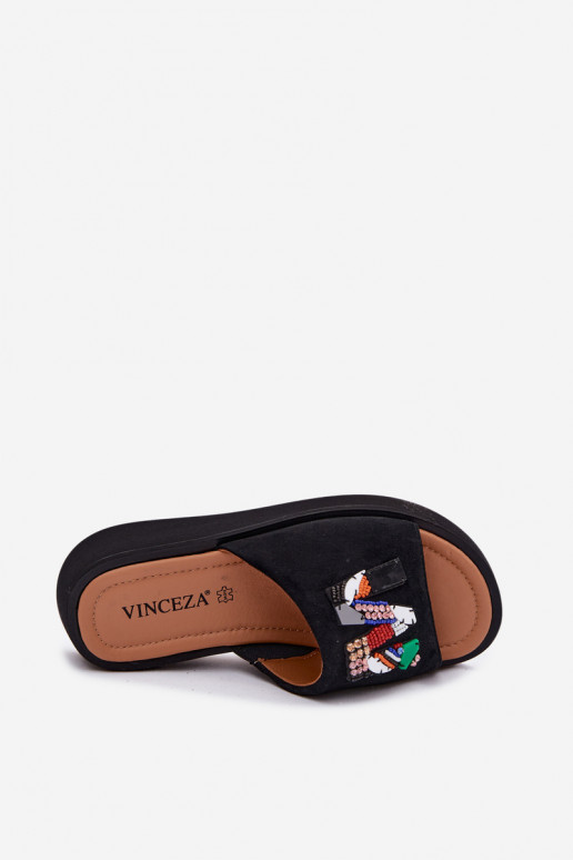 Faux suède dames slippers met ornamenten en platform Vinceza 66942 in zwarte kleur