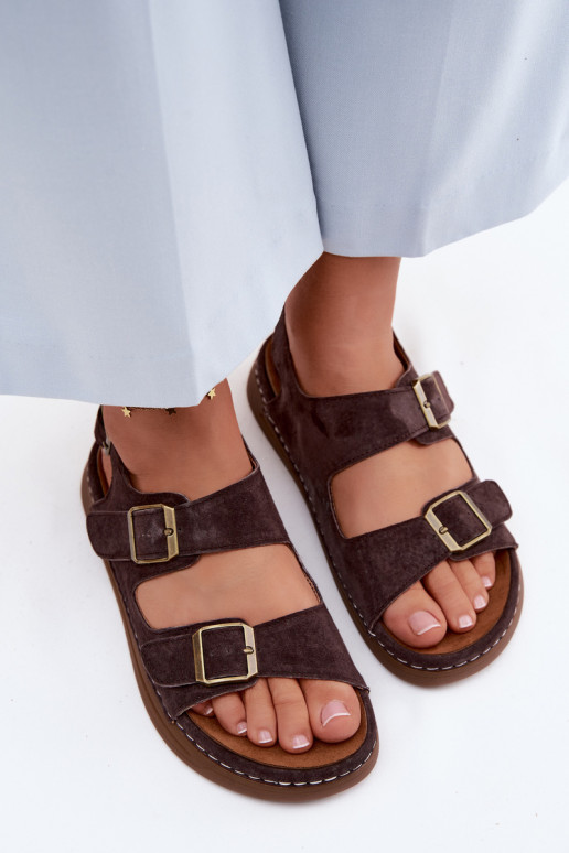 Bruine faux suede dames sandalen met gespen Vinceza 79620