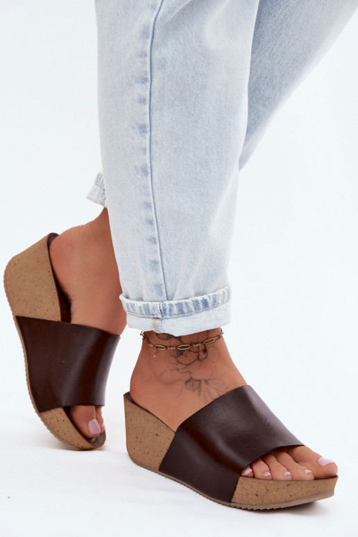 Zazoo 40291 chocoladekleurige leren slippers met kurkzool