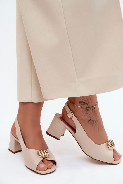 Dames sandalen met gouden details op blokhak Sergio Leone SK159 in zandkleur