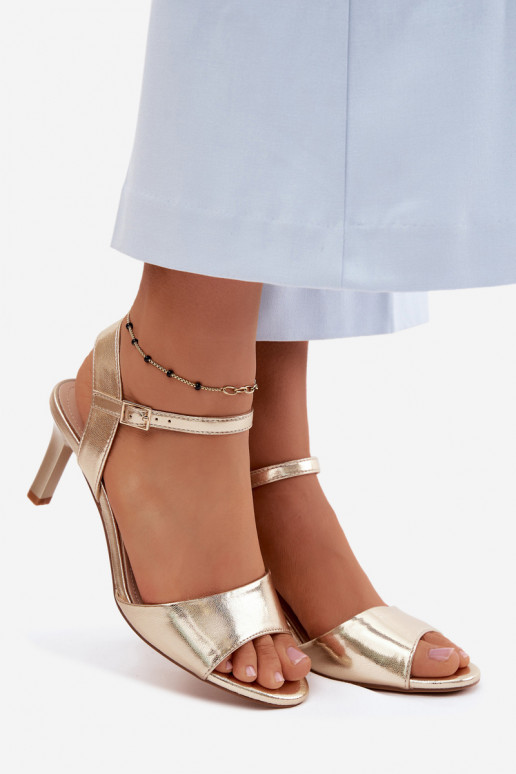 Dames sandalen Op Smukłym Obcasie Sergio Leone SK347 gouden kleur