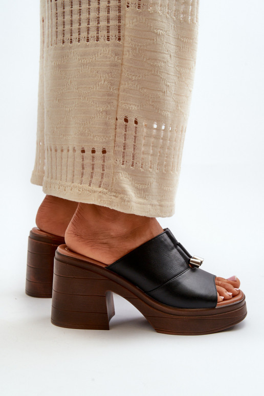 Dames platform slippers van faux leather in zwarte kleur Dafira