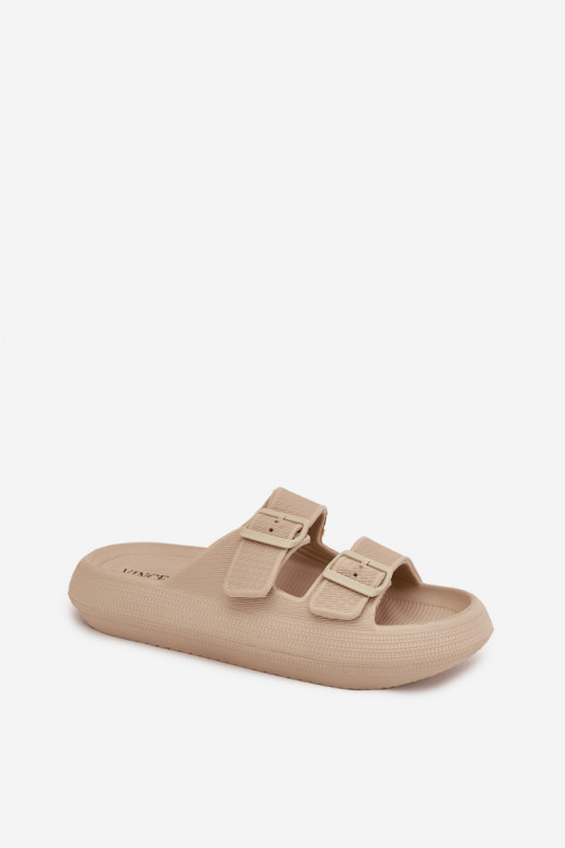Lichte dames slippers met gespen in zandkleur Vinceza 76056
