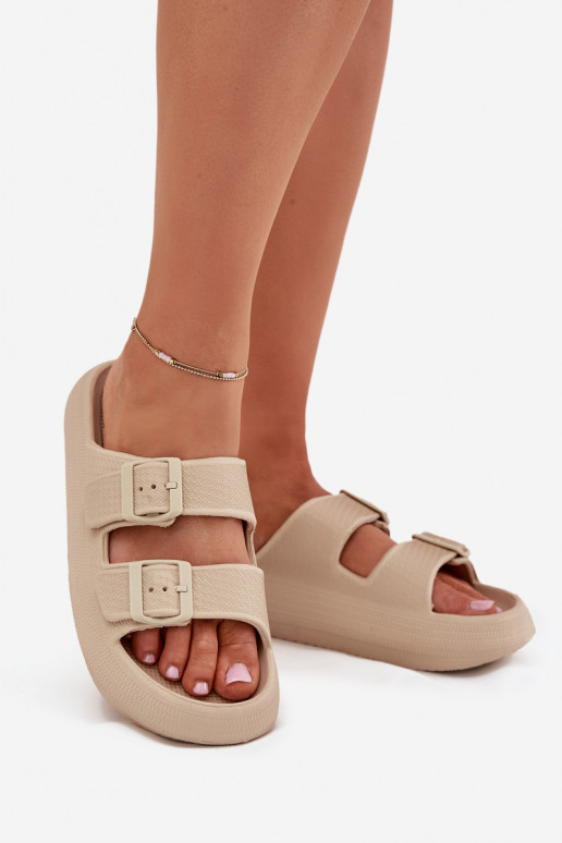 Lichte dames slippers met gespen in zandkleur Vinceza 76056