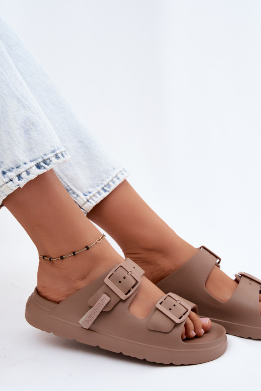 LichtgeInicht pantoffels Damespantoffels met gespen D.Franklin DFSH413004 beige